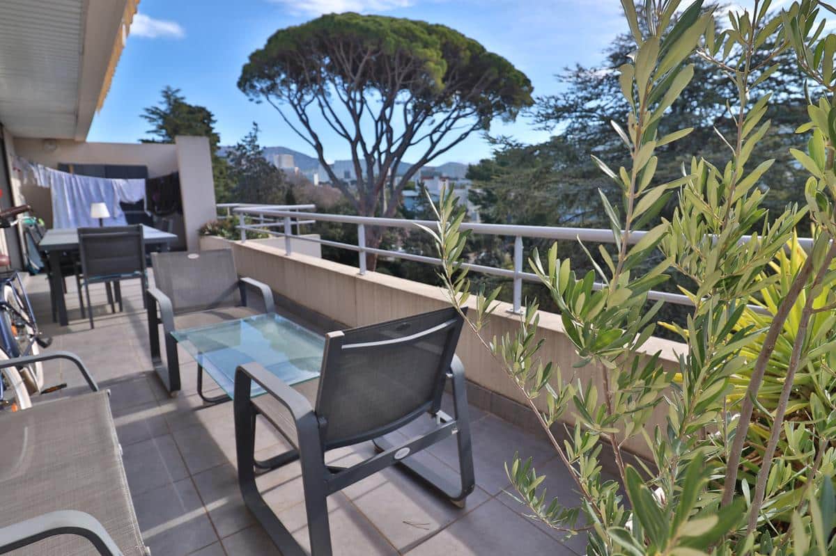 13008 – SAINT ANNE – APPARTEMENT T2 AVEC GRANDES TERRASSES E
