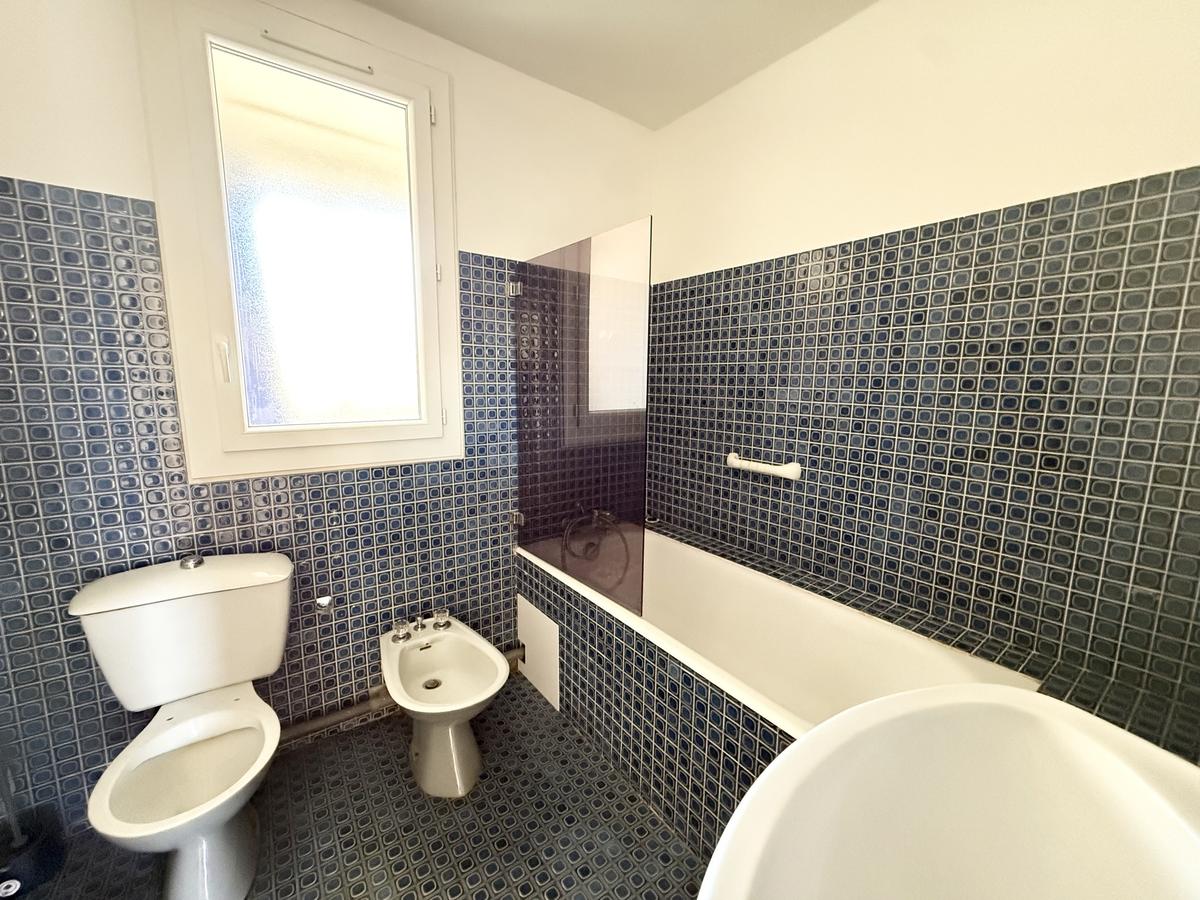Type 3 de 69 m2 + loggia + cave 13009 Marseille
