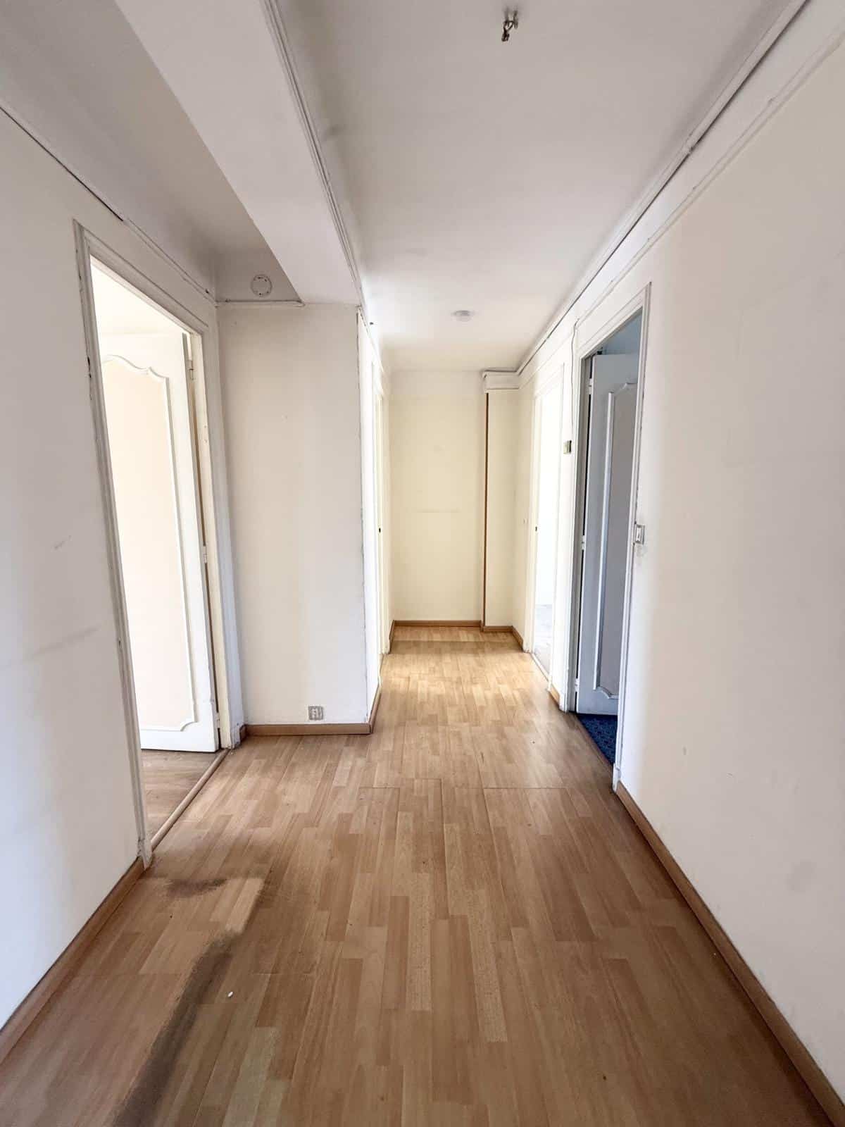 Type 3 of 69 m2 + loggia + cellar 13009 Marseille