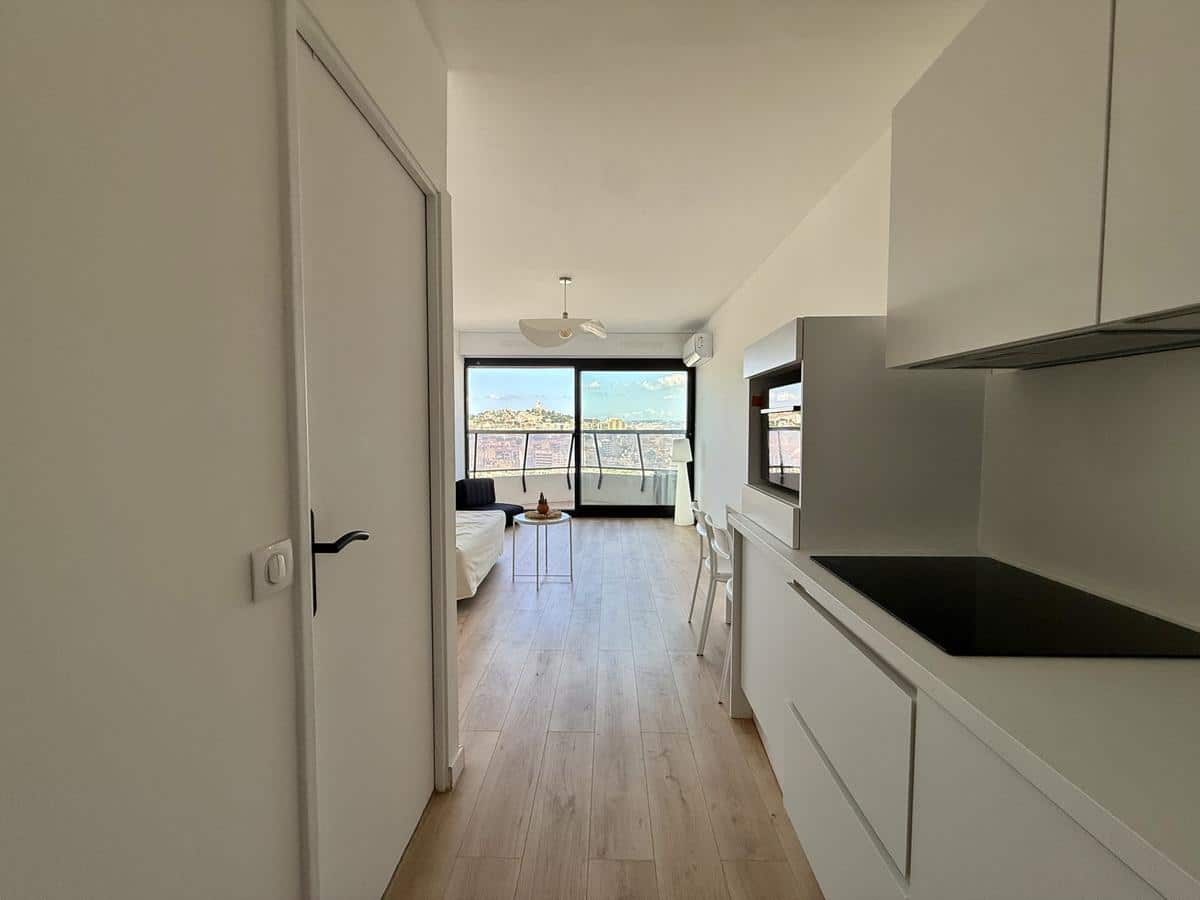 Studio de 28 m2 Marseille 8ème