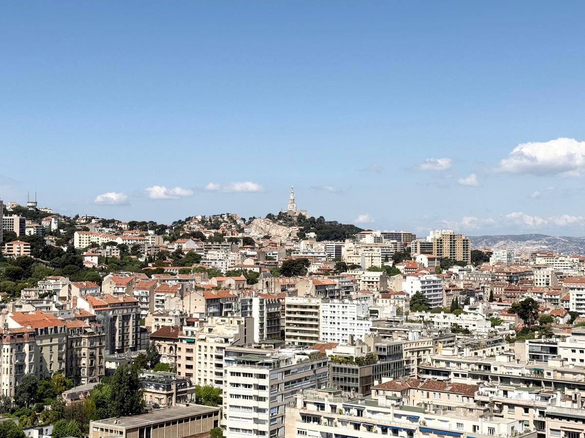 Studio de 28 m2 Marseille 8ème