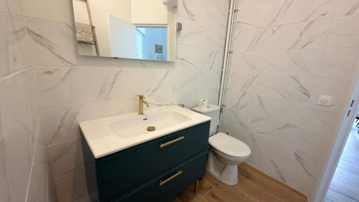 STUDIO MEUBLE – PROX VIEUX PORT – RUE SAINTE / RUE PARADI