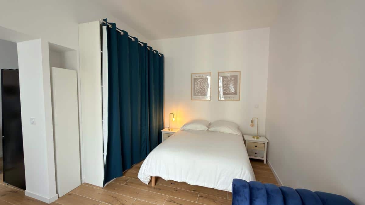 STUDIO MEUBLE – PROX VIEUX PORT – RUE SAINTE / RUE PARADI