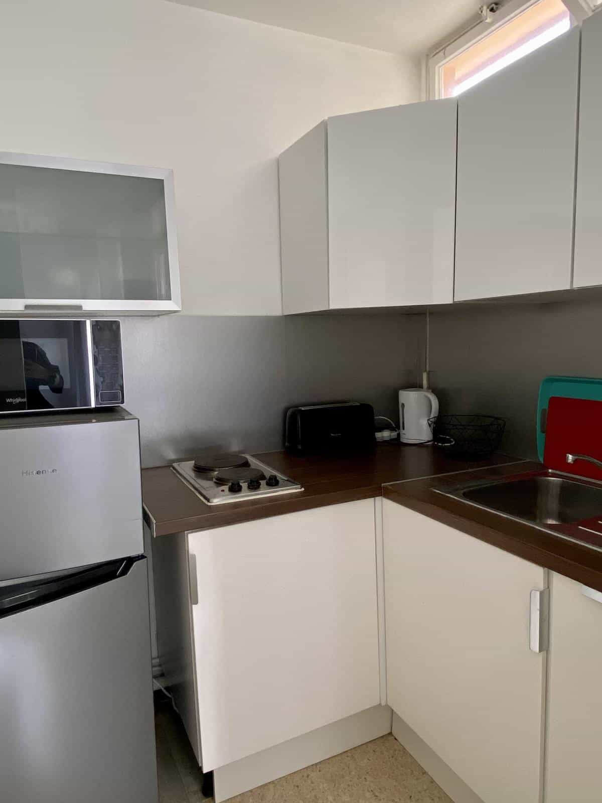 Furnished studio apartment in southern Aix-en-Provence