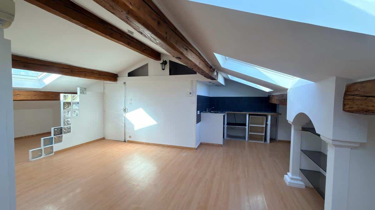 STUDIO – PLACE DU 4 SEPTEMBRE