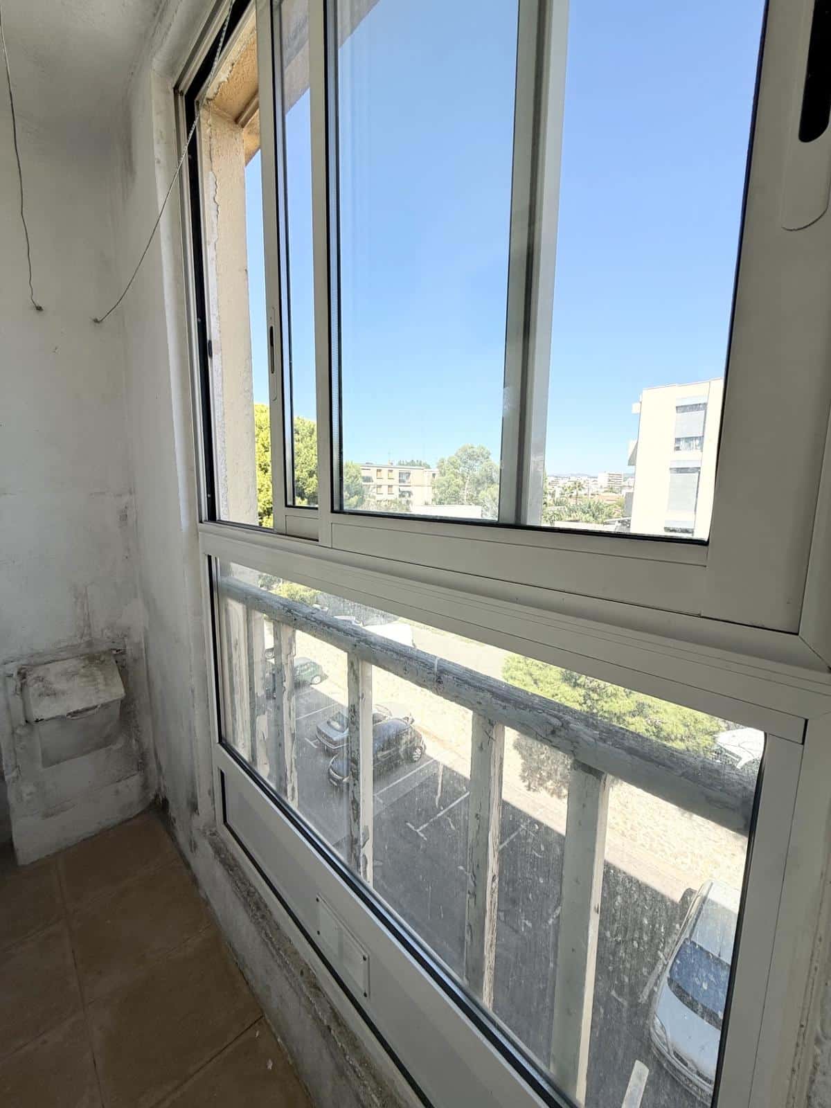 Type 3 de 55 m2 + loggia Marseille 9ème.