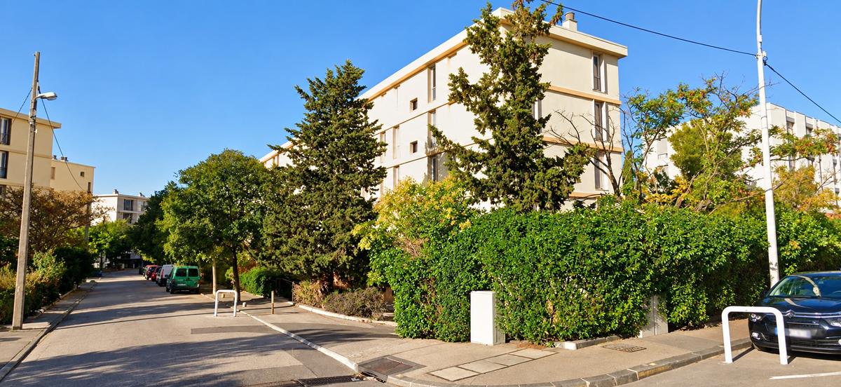 Type 3 de 55 m2 + loggia Marseille 9ème.