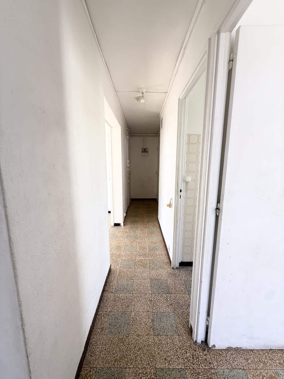 Type 3 of 55 m2 + loggia Marseille 9th.