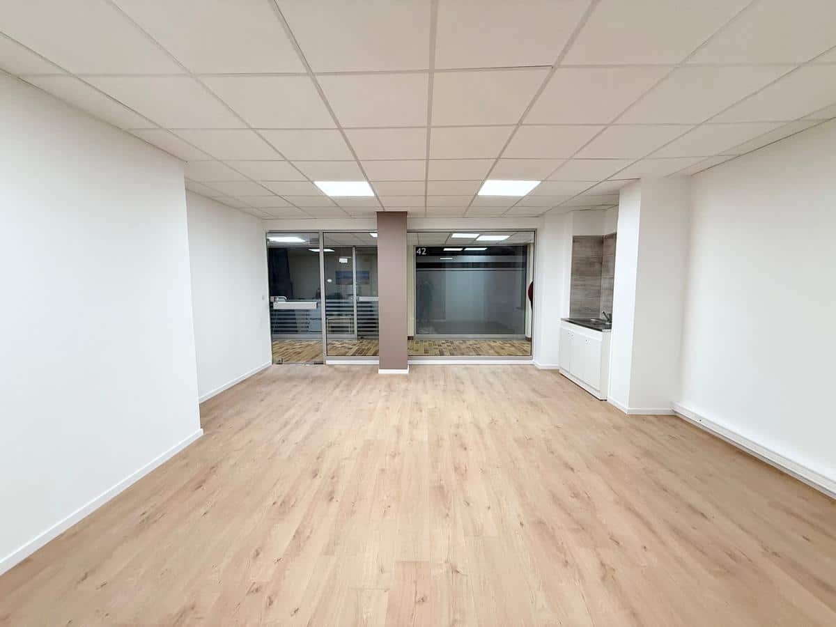 Local / bureau de 32,50 m2 Mermoz Marseille 8ème