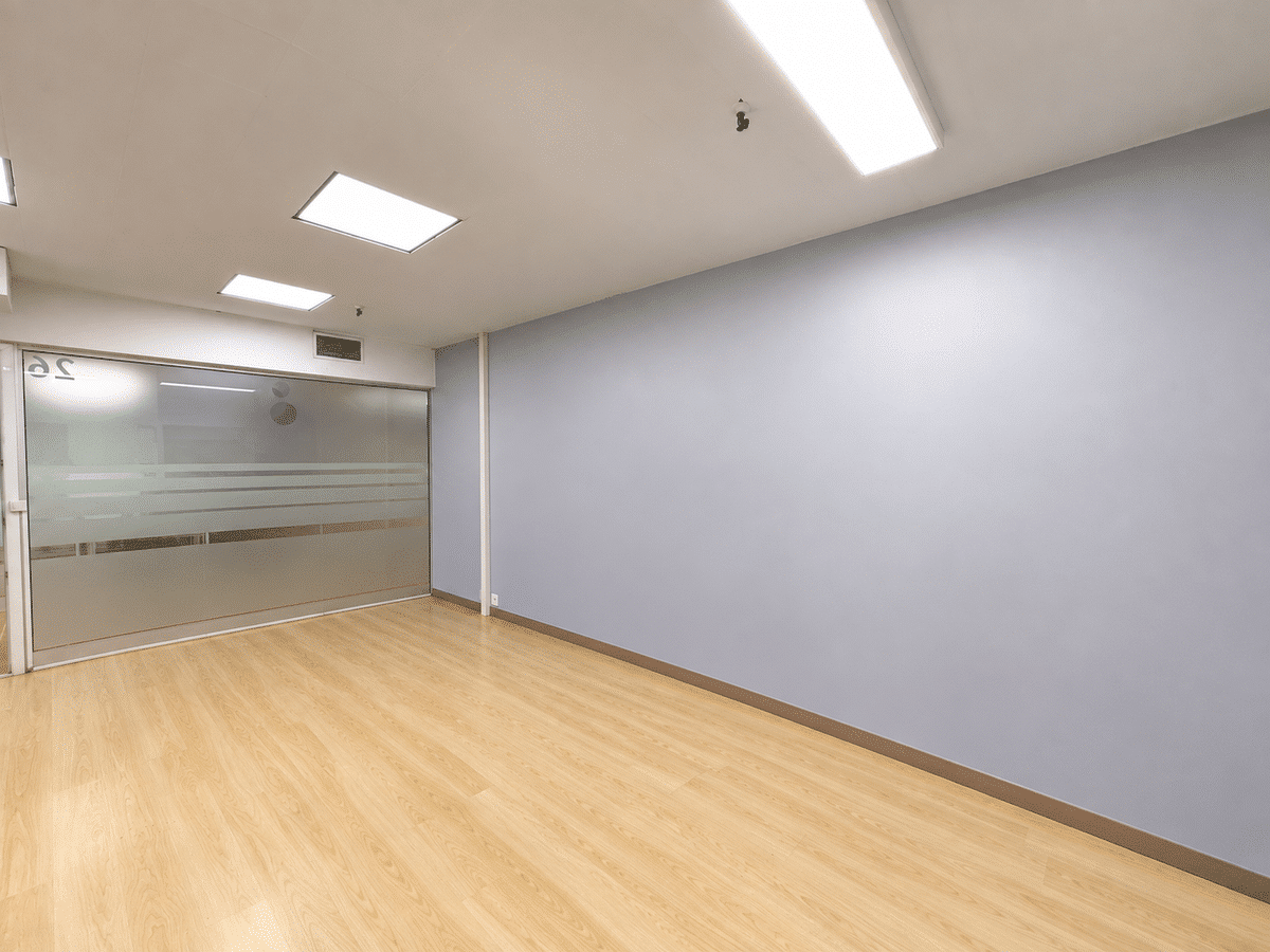 Local of 46 m2 Mermoz Marseille 8th