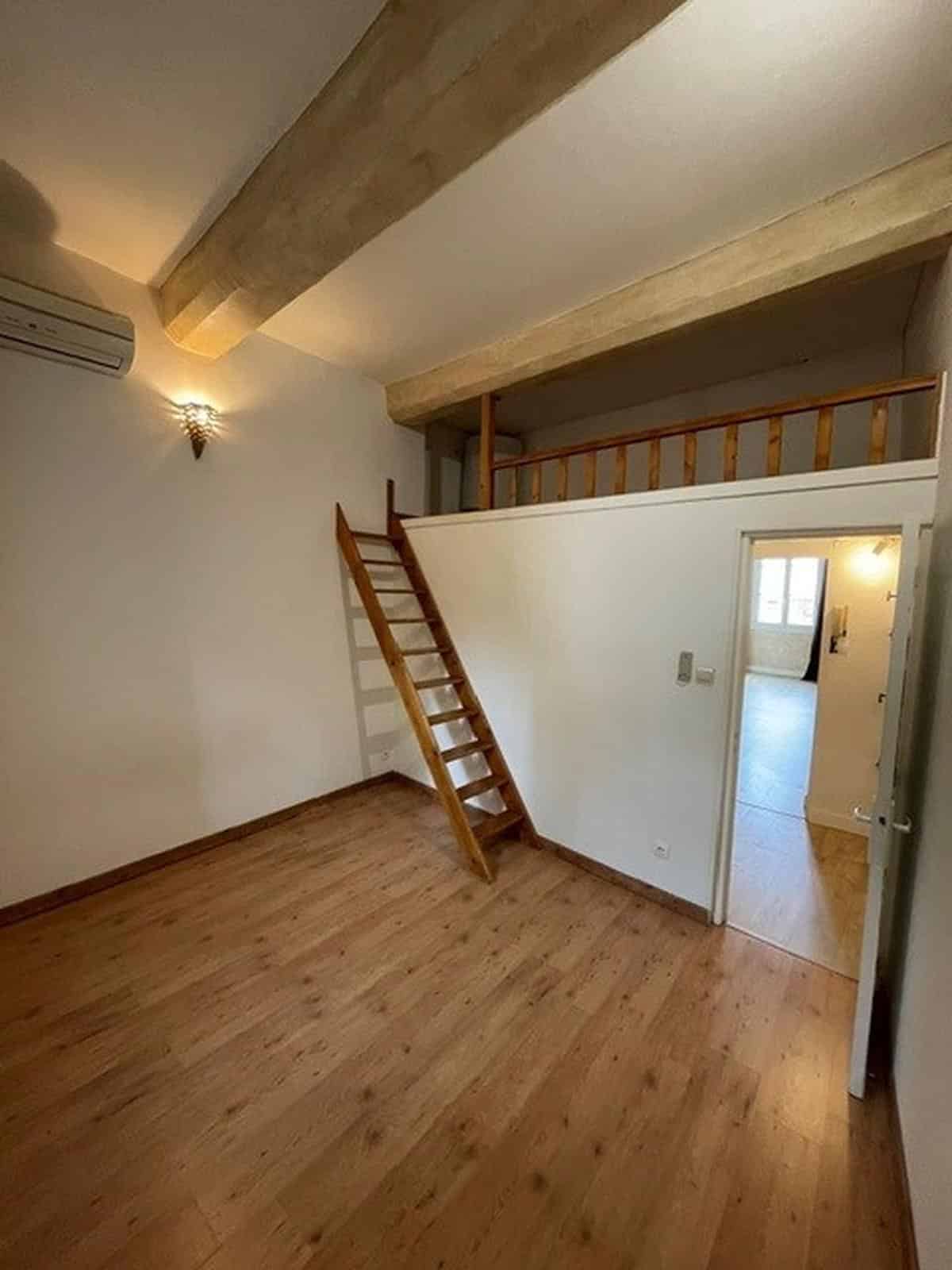 APPARTEMENT – 2 PIECES – Cardeurs