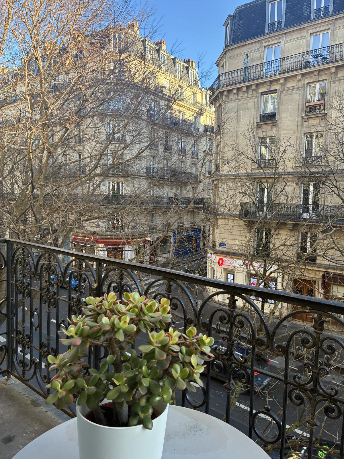 11th PARMENTIER: FURNISHED TWO-ROOM APARTMENT FOR RENT
