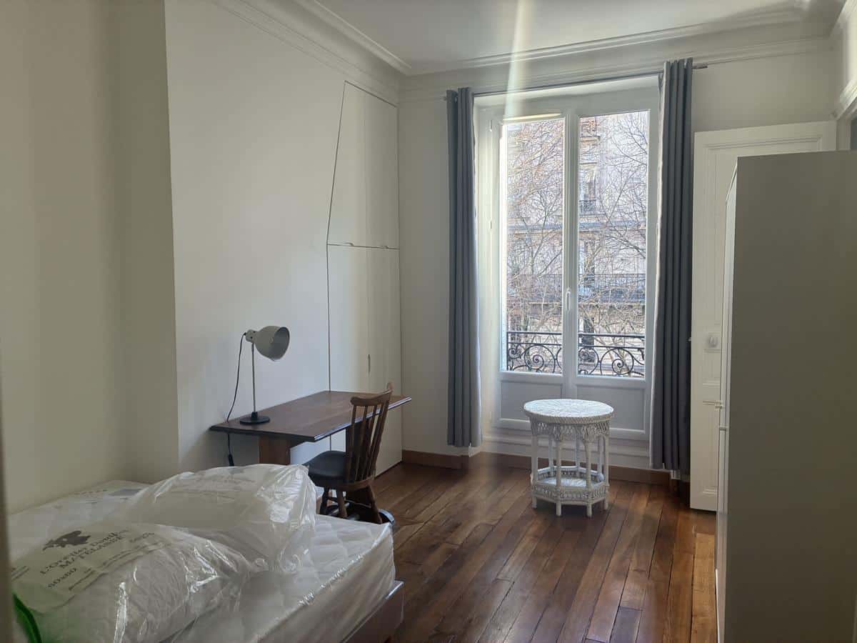 11th PARMENTIER: FURNISHED TWO-ROOM APARTMENT FOR RENT