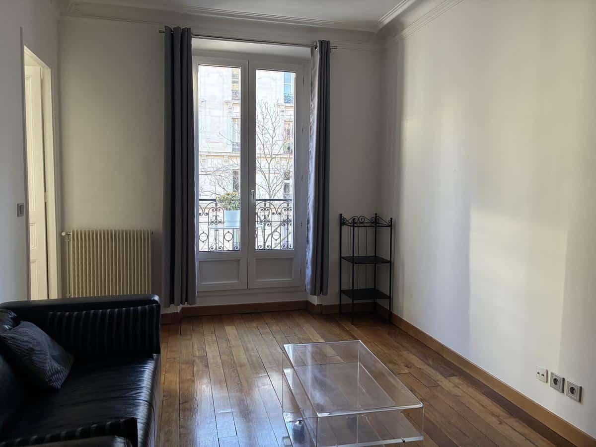 11th PARMENTIER: FURNISHED TWO-ROOM APARTMENT FOR RENT
