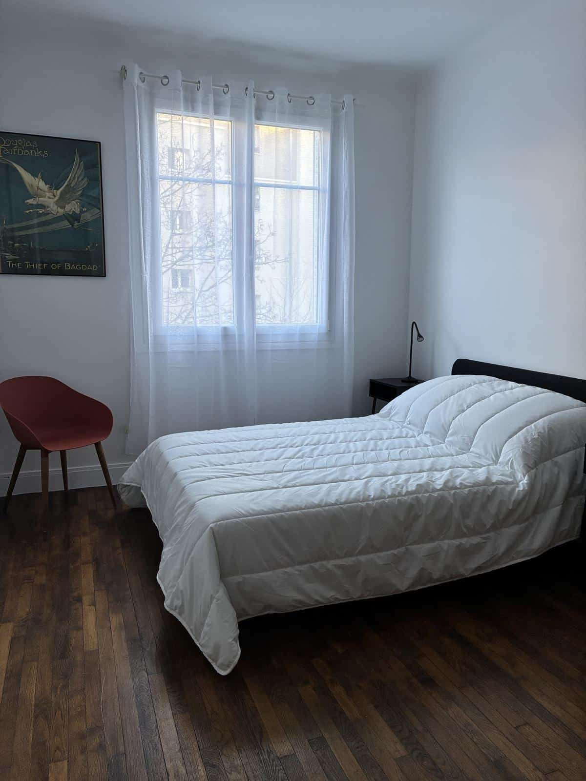19ème PLACE DES FÊTES / RUE DES BOIS : APPARTEMENT MEUBLÉ DE