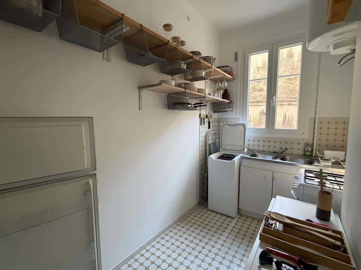 19th PLACE DES FÊTES / RUE DES BOIS: FURNISHED APARTMENT
