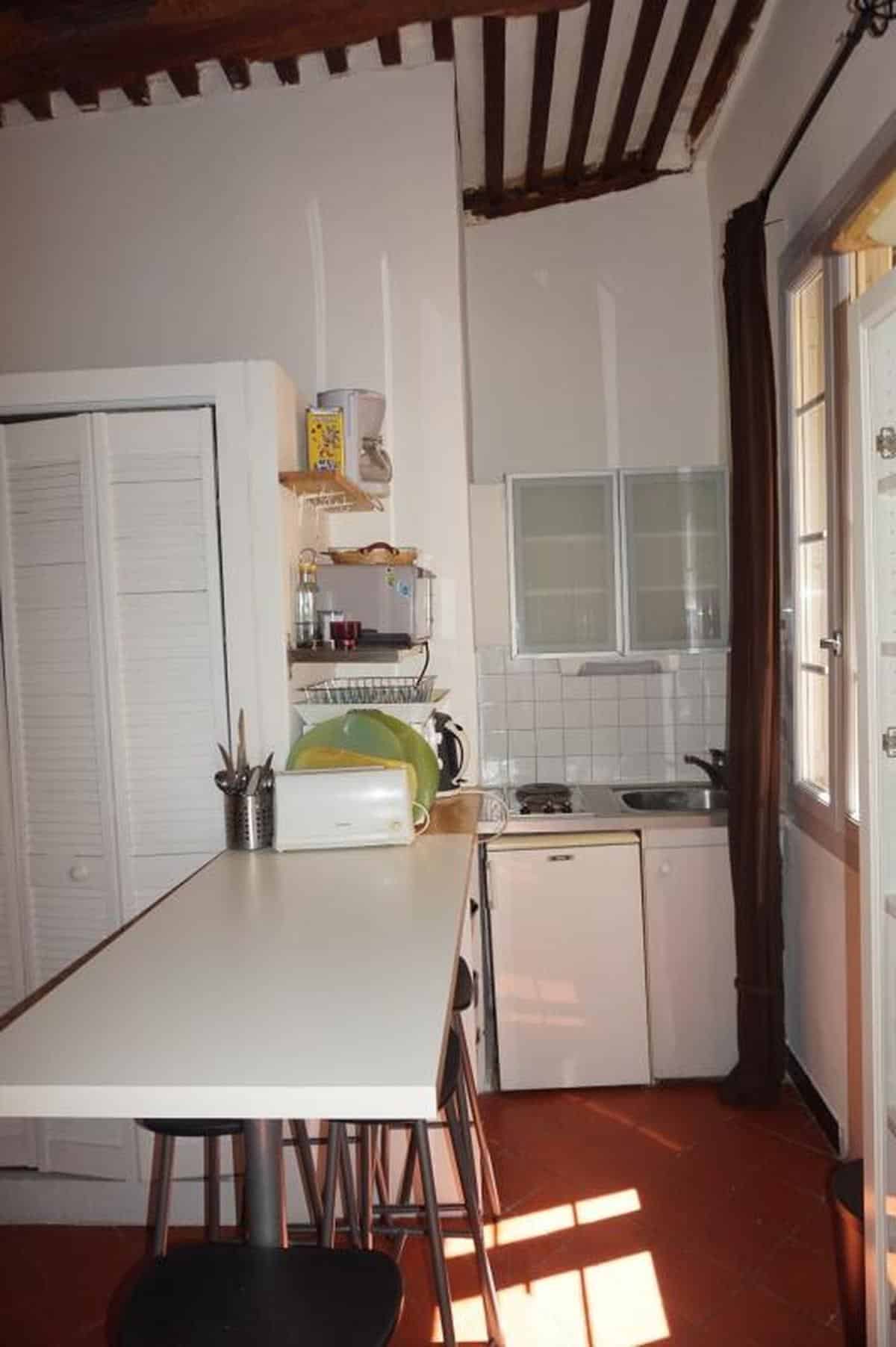 1 PIECE 20.29 M2 STUDIO – AIX RUE VAN LOO