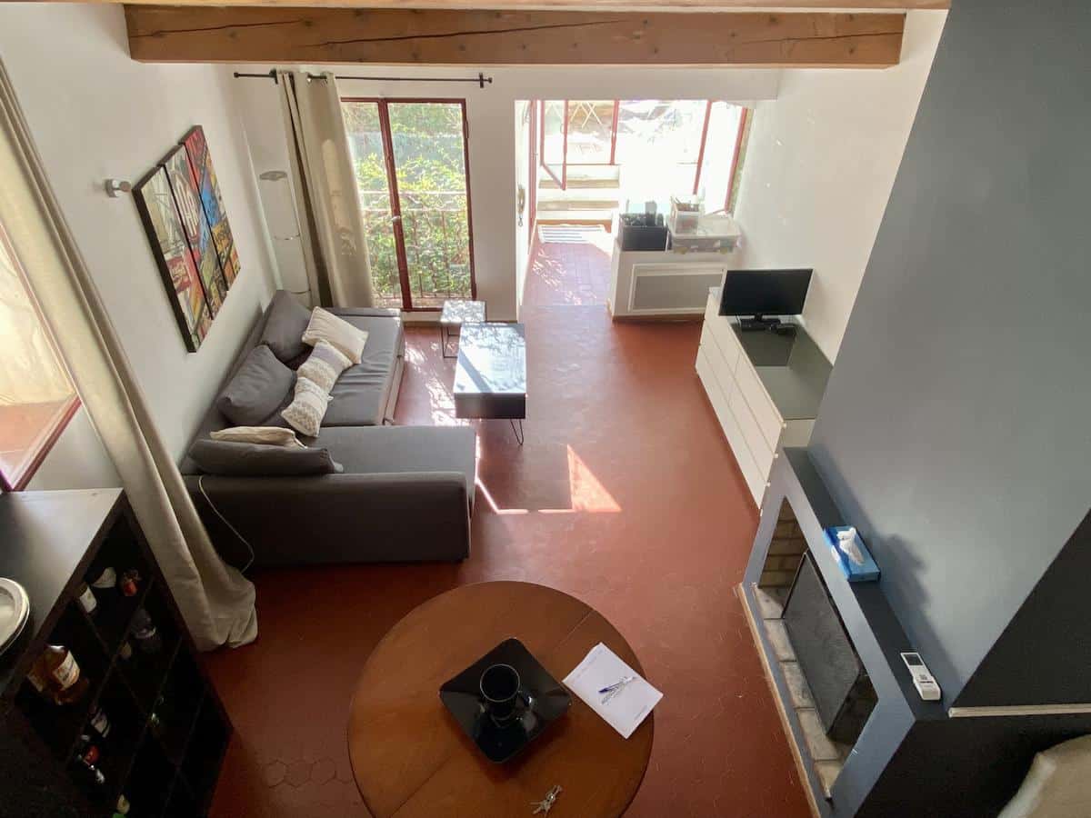 BEAU T2 MEUBLE CENTRE VILLE EN DUPLEX AVEC TERRASSE Rue Pui