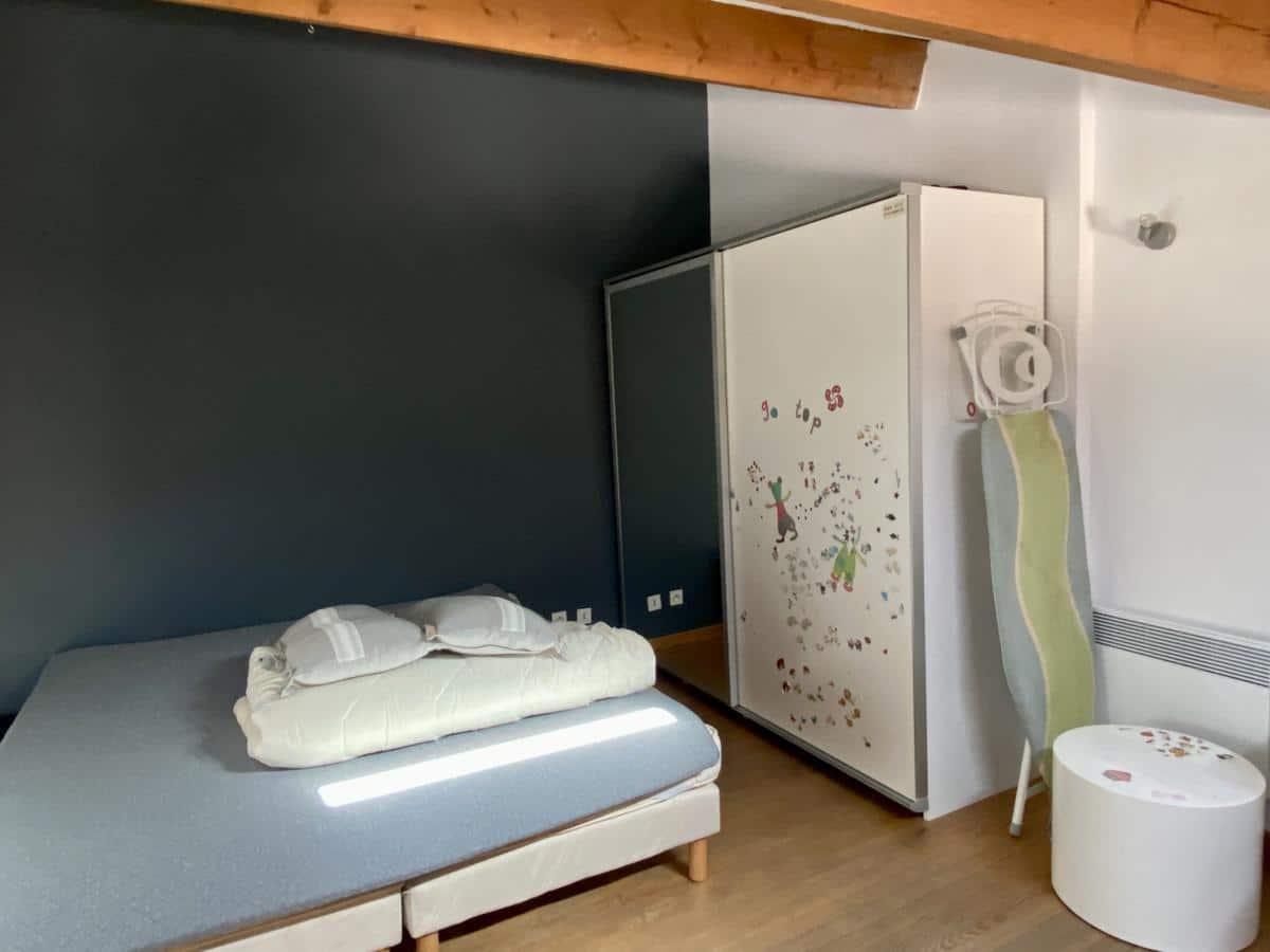 BEAU T2 MEUBLE CENTRE VILLE EN DUPLEX AVEC TERRASSE Rue Pui