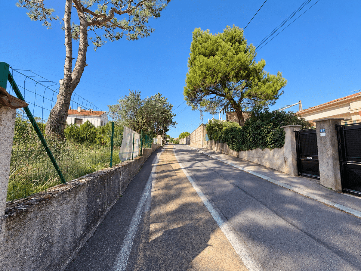 Terrain constructible de 472 m2 Roquefort-la-Bédoule