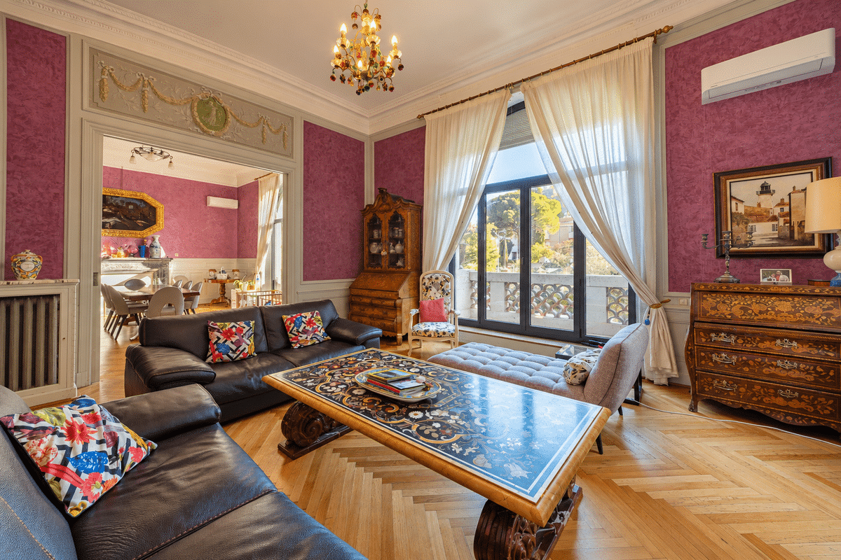 maison de 516 m2 avec piscine sur terrain de 1125 m2
