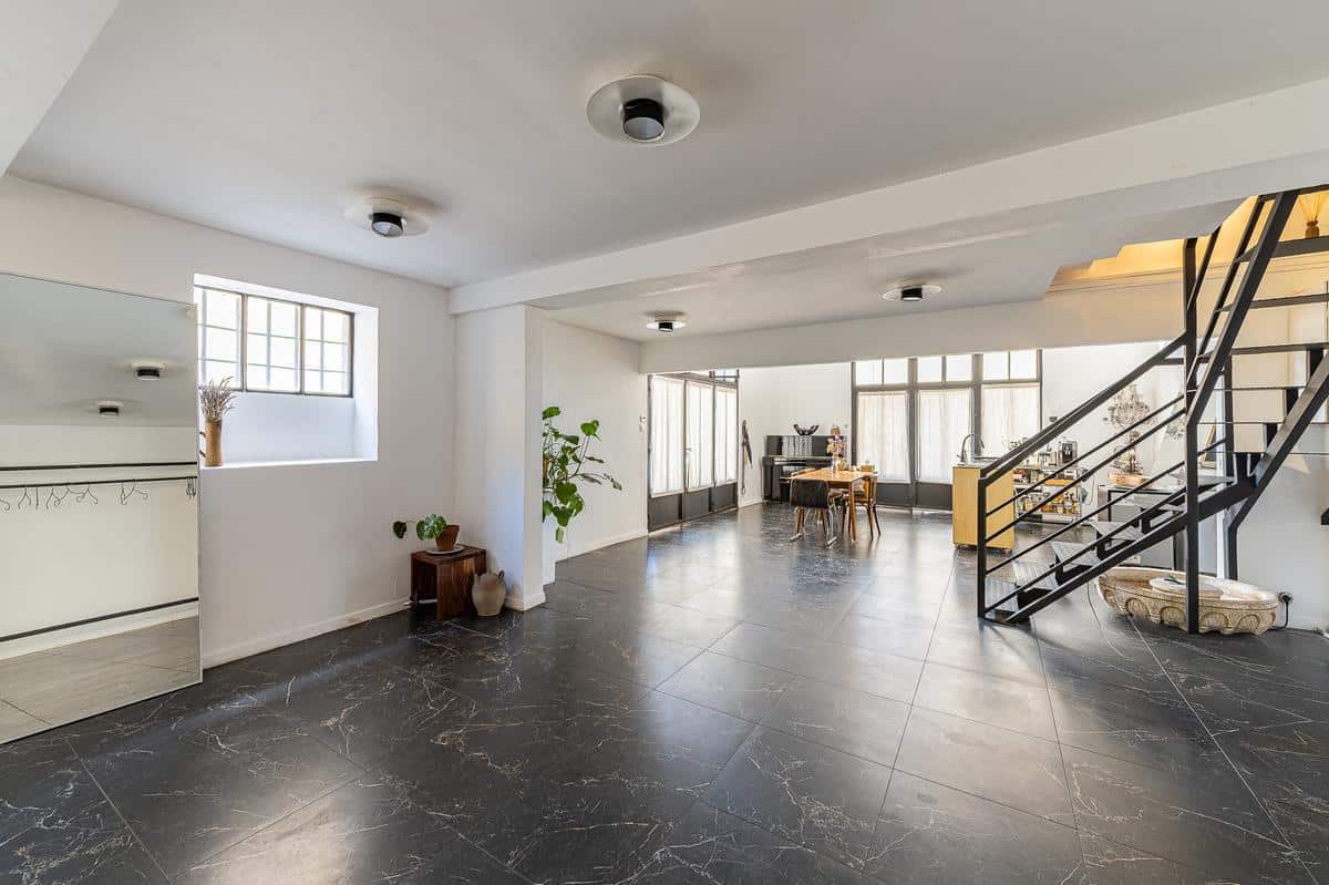 MARSEILLE13001 Loft de 134 m2 double affectation commerciale