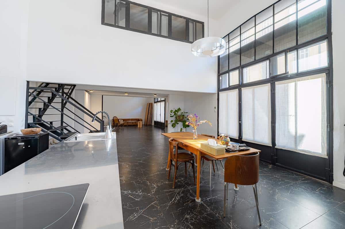 MARSEILLE13001 Loft de 134 m2 double affectation commerciale