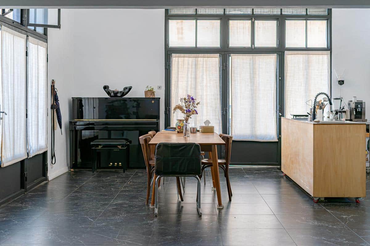 MARSEILLE13001 Loft of 134 m2 dual commercial use